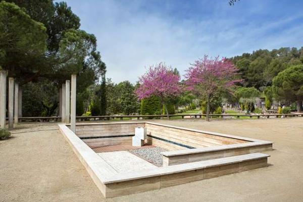 Historia del Cementerio Comarcal Roques Blanques